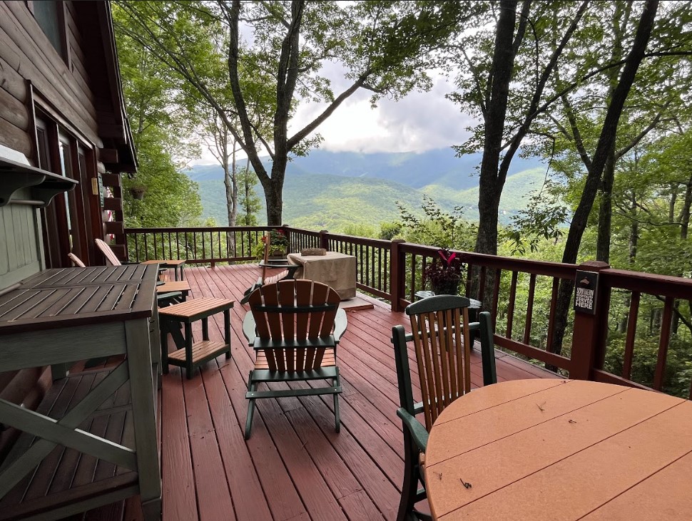 Stay and Play Mt. Mitchell Golf Course